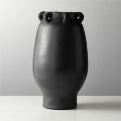 Acadia Black Ceramic Vase – Elegant Home Accessory for Modern Decor