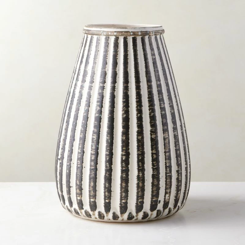 Justina Ribbed White Vase – Modern Home Accessory for Stylish Decor