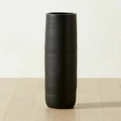 Reo Tall Black Vase - Elegant Home Accessory for Modern Decor