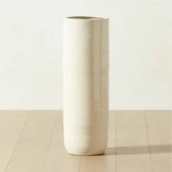 Reo Tall White Vase – Elegant Home Accessory for Modern Décor