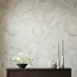 Venation Neutral Wallpaper - Elegant Wall Decor for Any Room